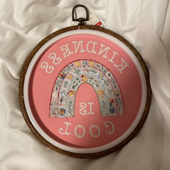 EMBROIDERY DECOR - Picture 2 of 6